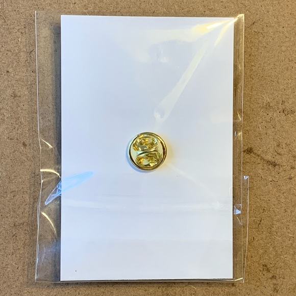 Louisville Mint Julep Enamel Cocktail Pin Kentucky Derby - Picture 2 of 3